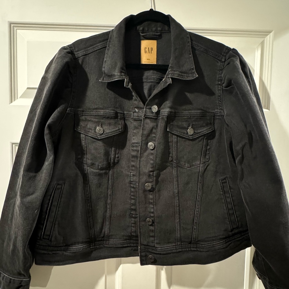 GAP Woman’s Size XXL 
PUFF SLEEVE DENIM JACKET
